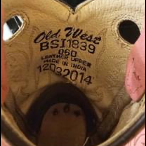 Ariat cowgirl boots - Picture 4 of 4